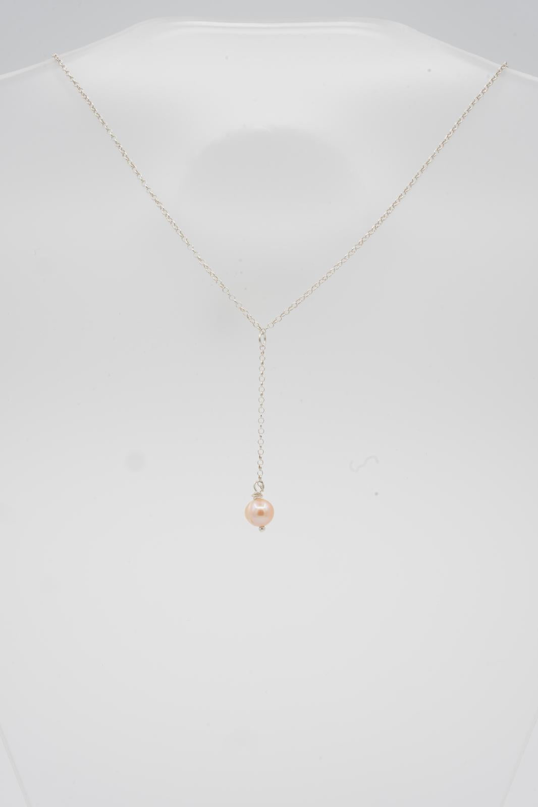 Pink pearl lariat